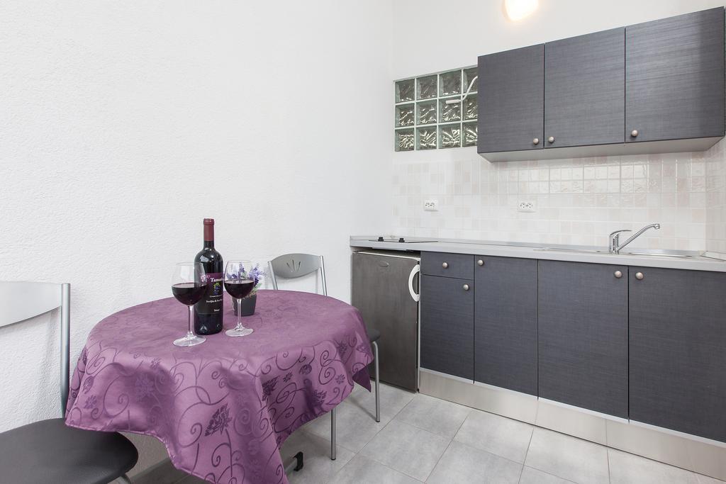 Apartments Smiljka Tučepi Екстериор снимка